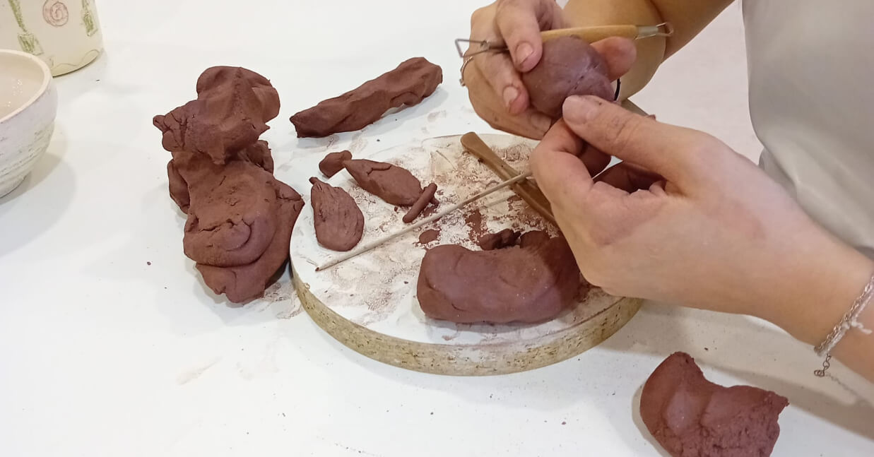 Imagem de Capa do Evento  Visitas com Atividades em Oficina | De Onde Nasce o Barro? | Atividade com oficina de modelagem