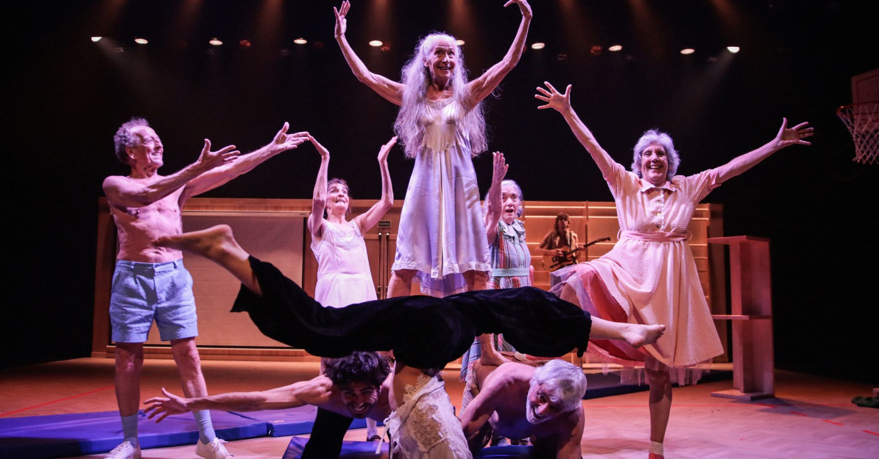 Imagem de Capa do Evento A esta hora, na infância neva