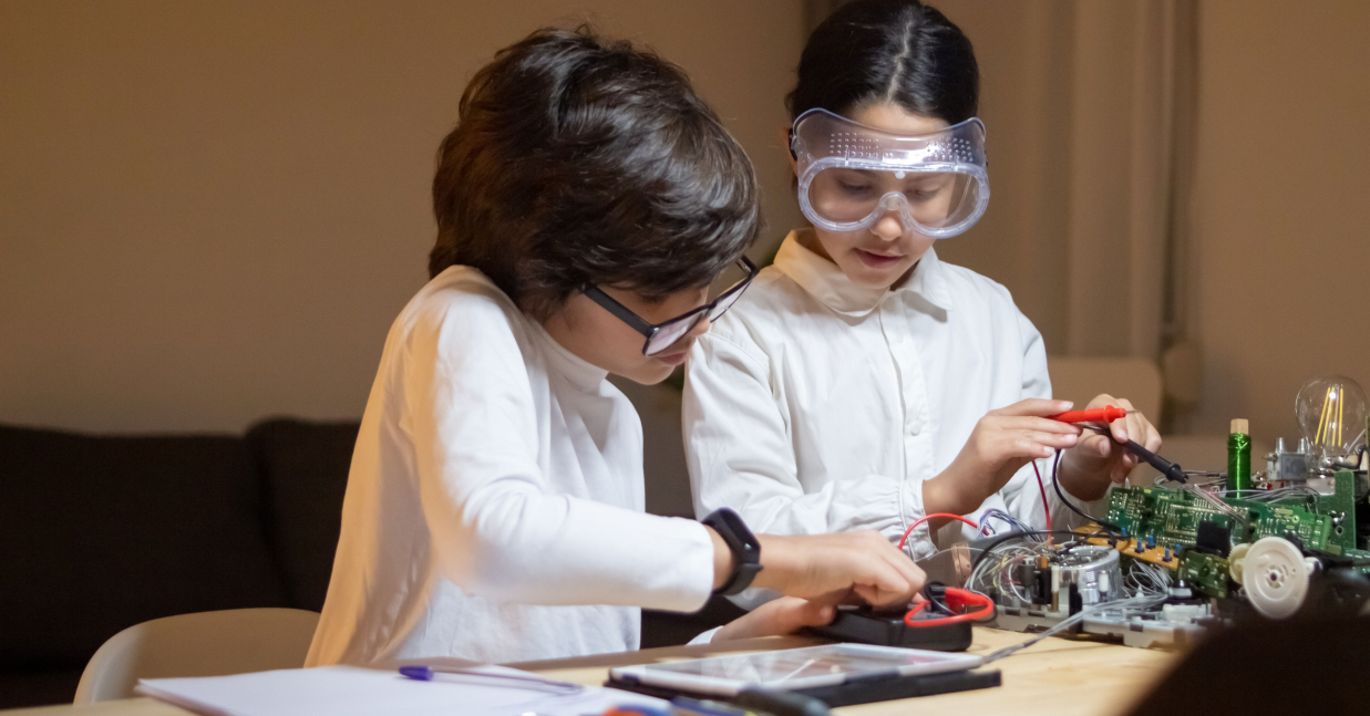 Imagem de Capa do Evento EducaSteam | Iniciação à Programação e Robótica